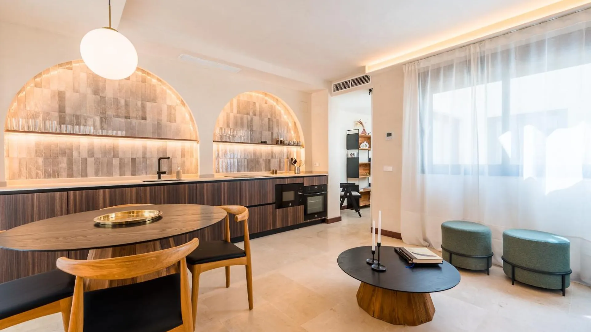 Apartamentos La Vistosona contacts