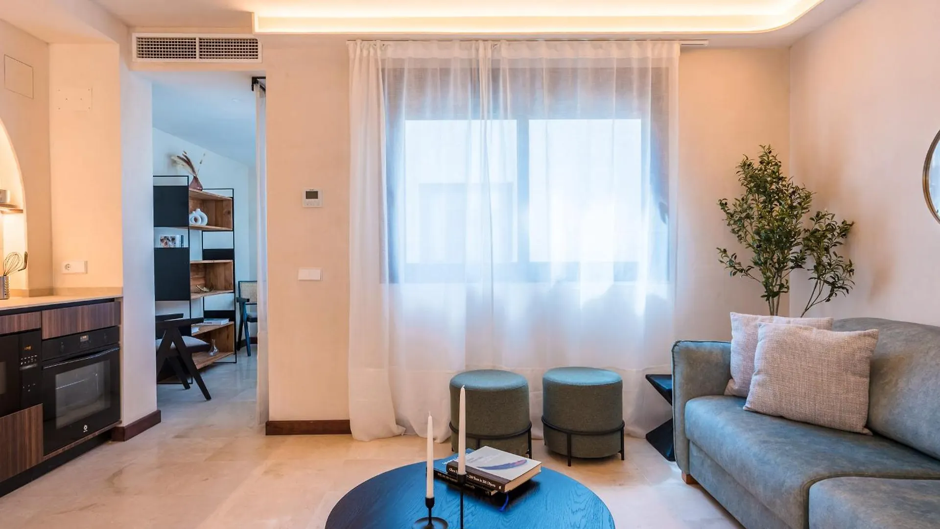 Apartamentos La Vistosona Seville Apartment