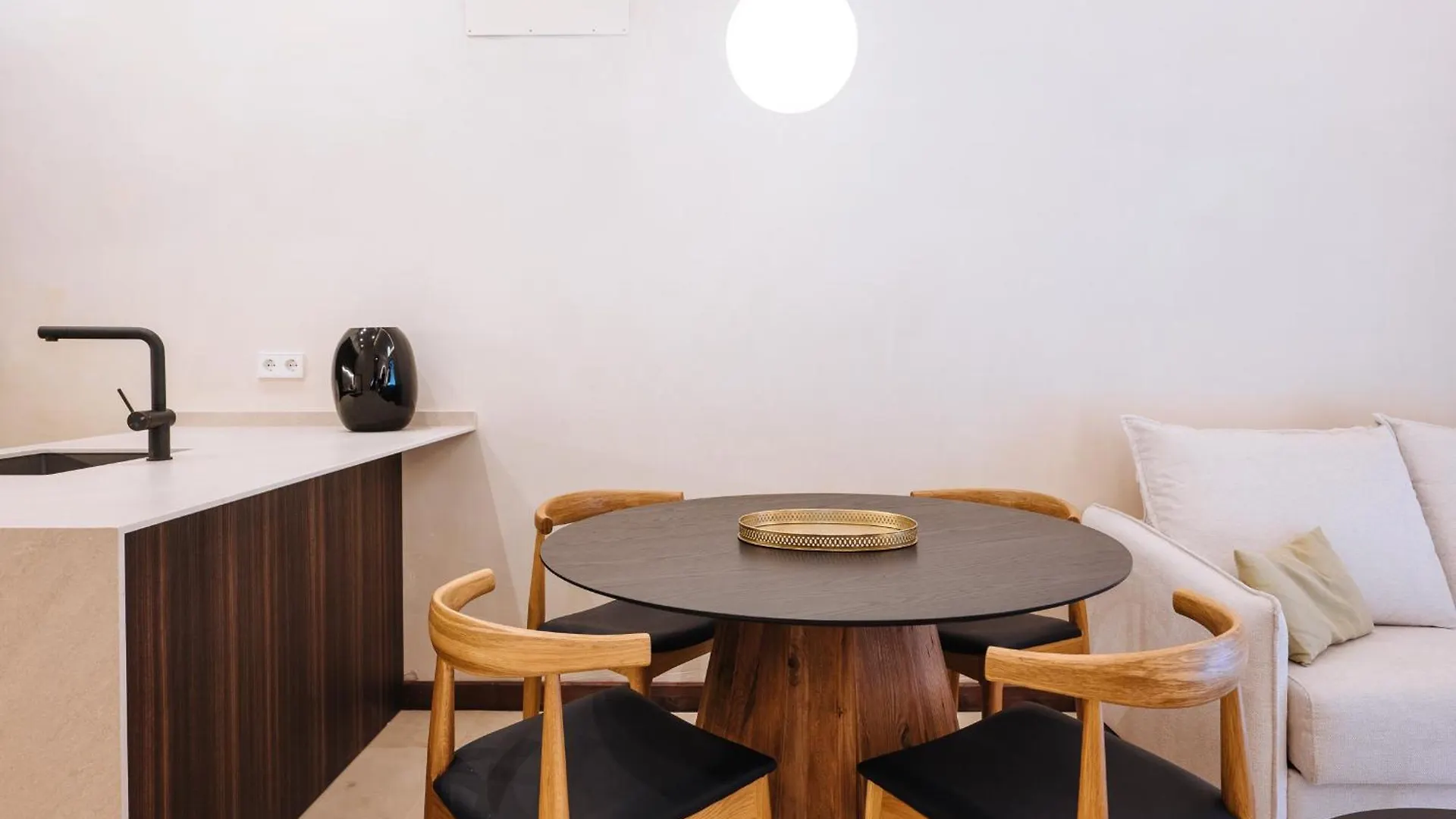 Apartamentos La Vistosona Seville Apartment