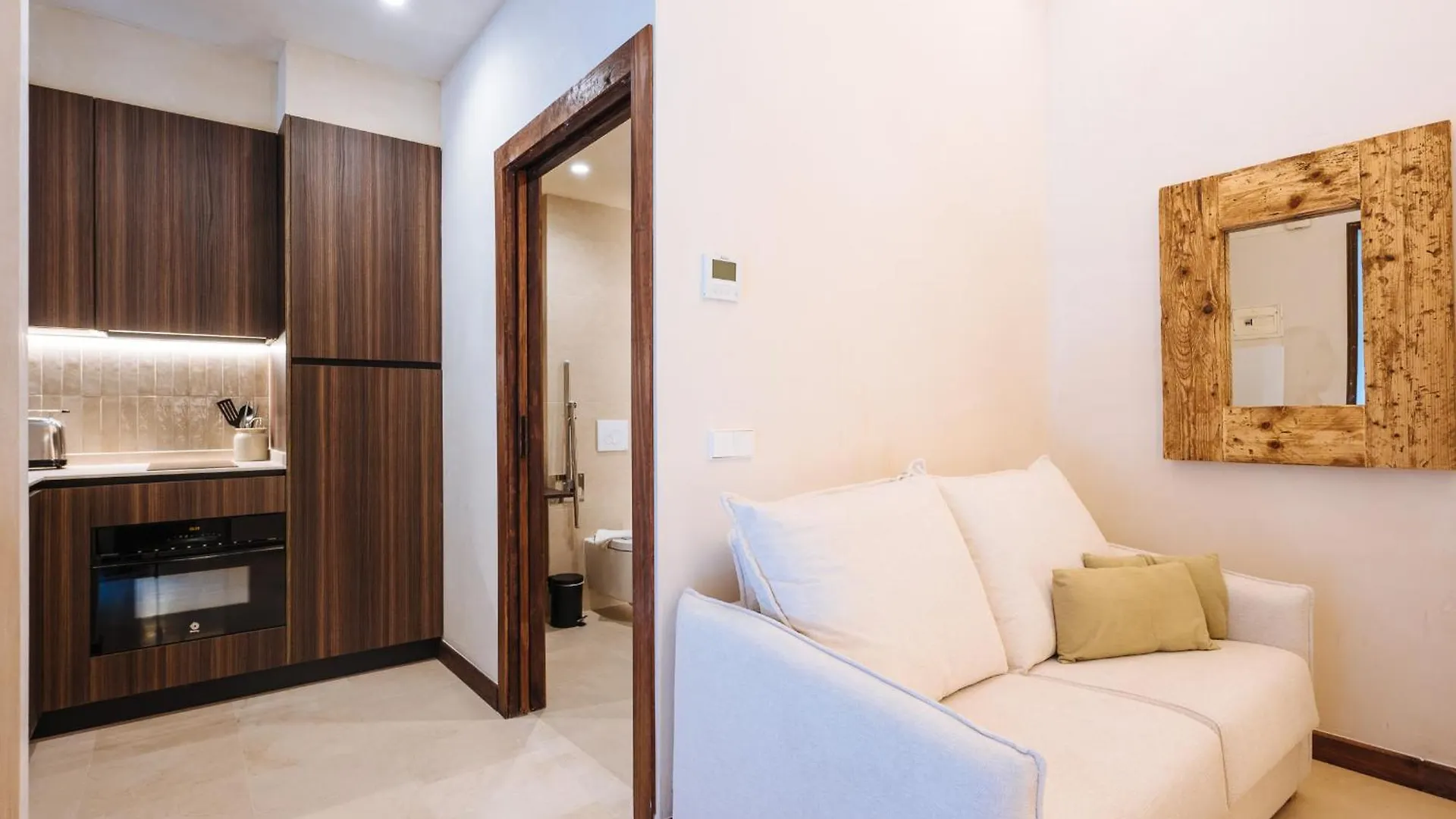 Apartamentos La Vistosona Seville Apartment