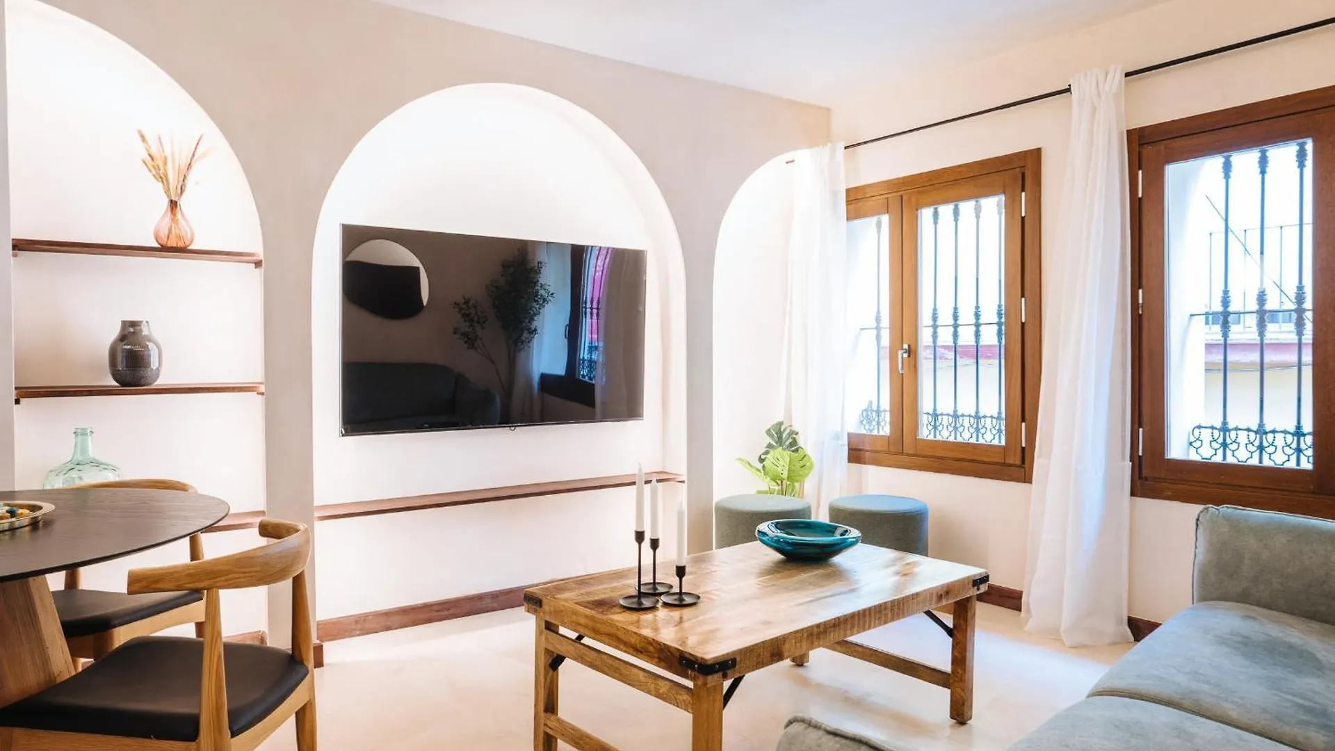 Apartamentos La Vistosona Seville